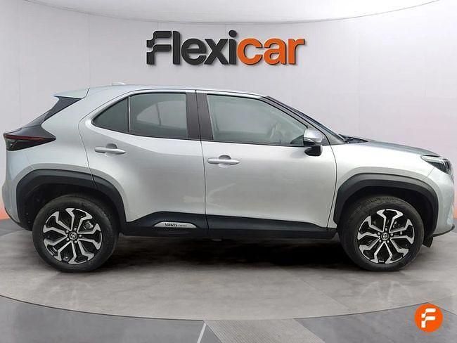 Usado Toyota Yaris Hybrid Active 116 CV (85 kW) 2024 Gris