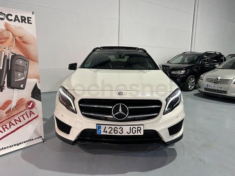 Usado Mercedes GLA220 AMG line 170 CV (125 kW) 2015 Blanco SUV