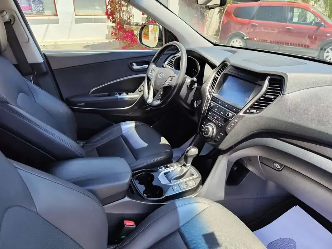 Usado Hyundai Santa Fe Style 201 CV (147 kW) 2018 Gris SUV