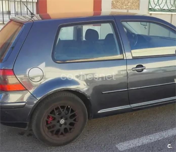 Usado VW Golf IV GTI 150 CV (110 kW) 2003 Gris / plata Berlina