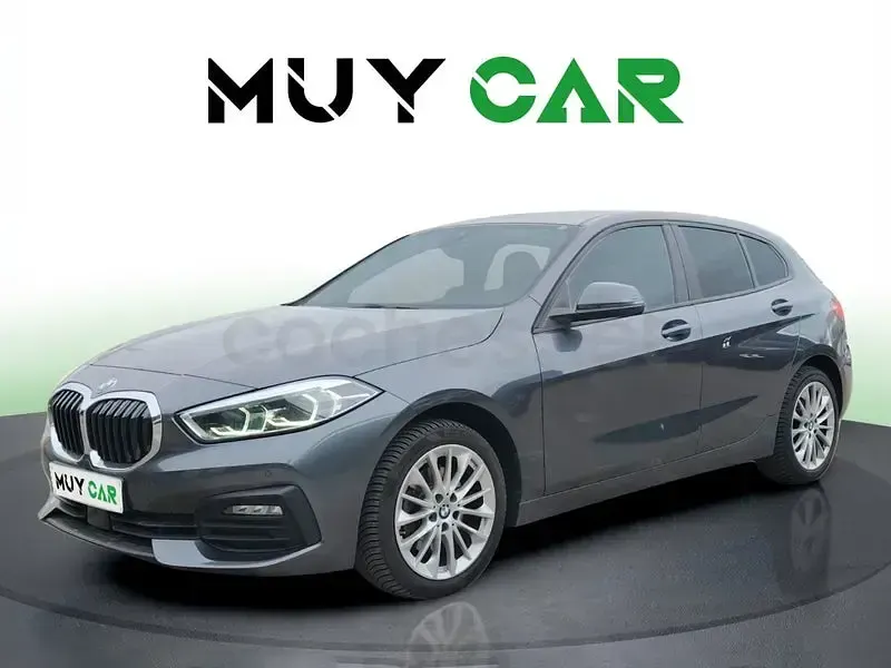 Usado BMW 118 Comfort Edition 150 CV (110 kW) 2020 Gris / plata Utilitario