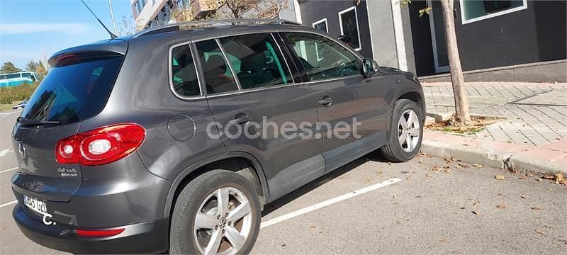 Gris / plata Usado 2010 VW Tiguan Sport SUV | 12.000 € (Precio justo) - Imagen 1/4