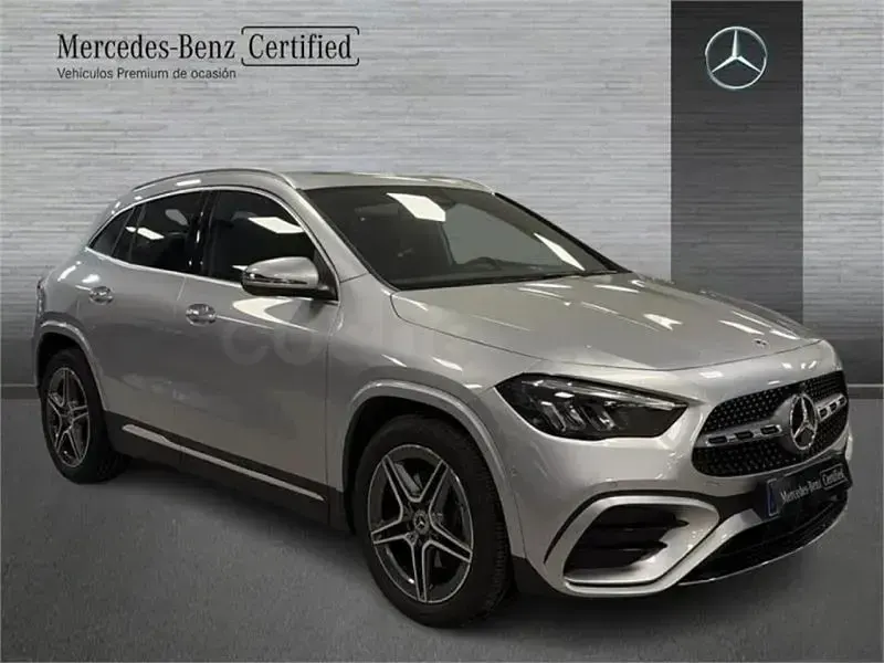 Usado Mercedes GLA200 150 CV (110 kW) 2025 Gris / plata SUV