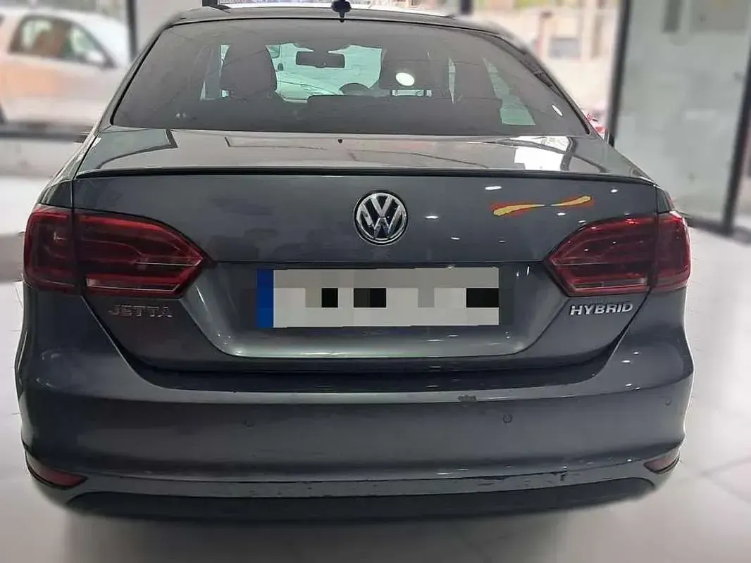 Usado VW Jetta Sport 150 CV (110 kW) 2013 Gris Berlina