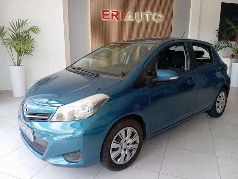 Verde Usado 2012 Toyota Yaris Active Utilitario | 7990 € (Caro) - Imagen 1/4