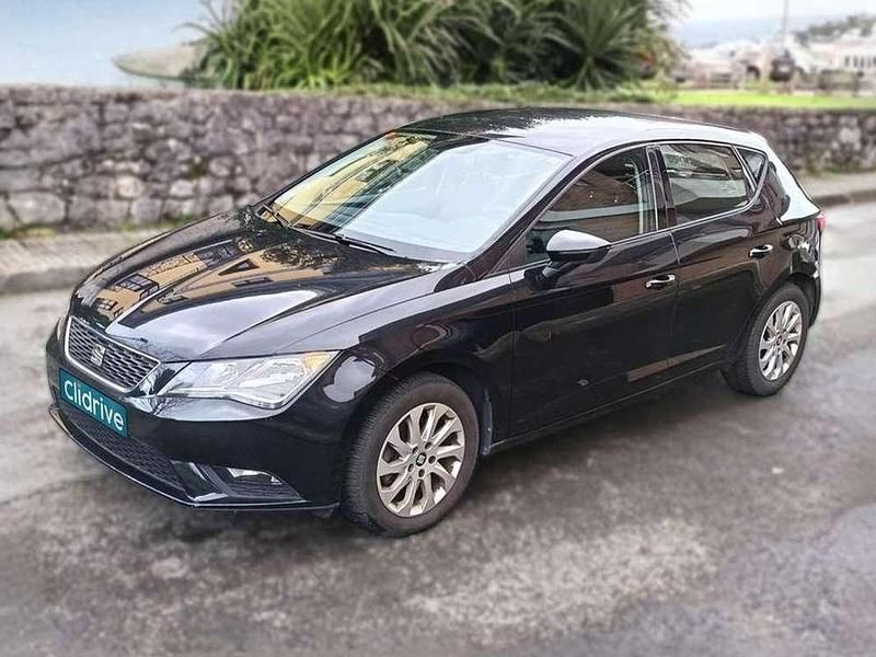 Usado Seat Leon Style 105 CV (77 kW) 2014 Negro Utilitario