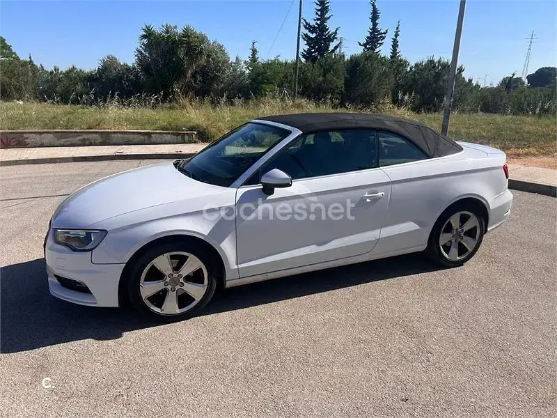 Usado Audi A3 Cabriolet Attraction 150 CV (110 kW) 2014 Blanco Descapotable