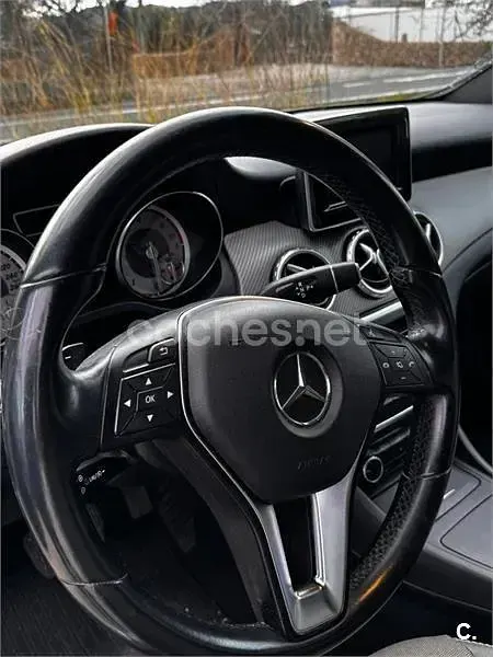 Usado Mercedes GLA200 Style 136 CV (100 kW) 2014 Blanco SUV