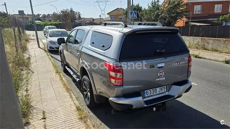 Usado Fiat Fullback Opening Edition 181 CV (133 kW) 2016 Gris / plata Pickup/Camioneta