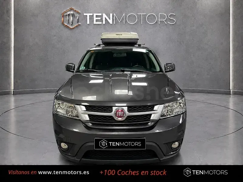 Usado Fiat Freemont Urban 140 CV (102 kW) 2014 Gris / plata SUV