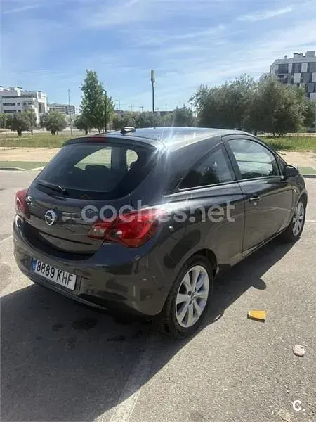 Usado Opel Corsa Selective 90 CV (66 kW) 2017 Gris / plata Utilitario