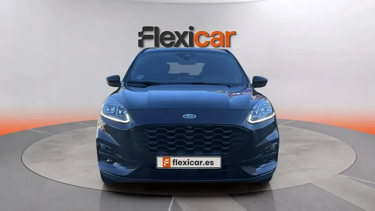 Usado Ford Kuga ST-Line 150 CV (110 kW) 2022 Negro SUV