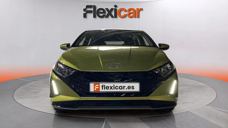 Usado Hyundai i20 101 CV (74 kW) 2024 Verde Utilitario