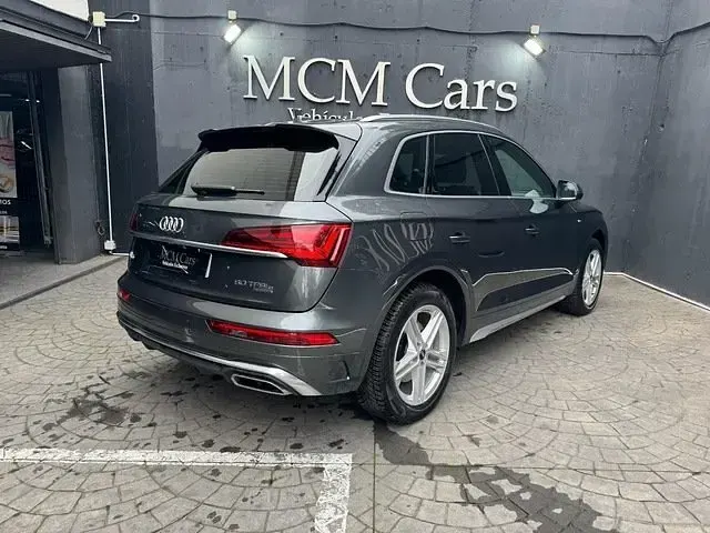 Usado Audi Q5 S-Line 299 CV (219 kW) 2023 Gris SUV