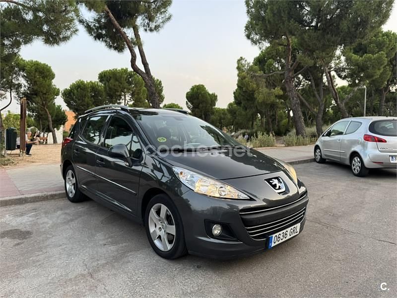 Gris / plata Usado 2009 Peugeot 207 Sport Familiar | 3850 € (Un poco caro) - Imagen 1/4