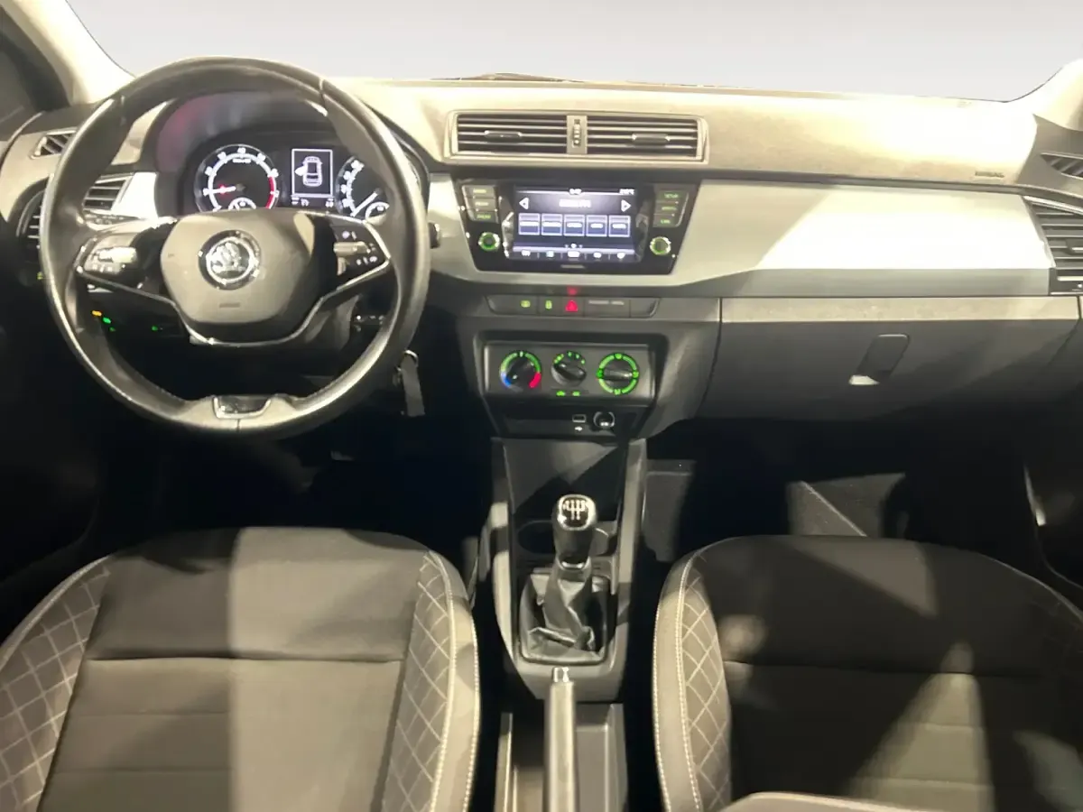 Usado Skoda Fabia Ambition 95 CV (69 kW) 2021 Blanco Utilitario
