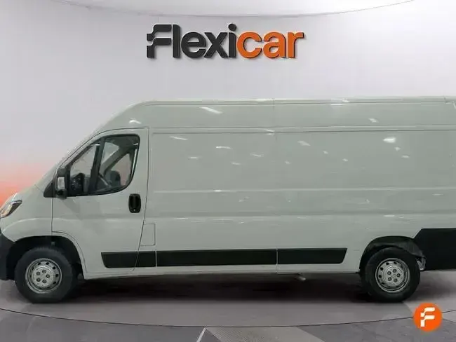 Usado Peugeot Boxer 140 CV (102 kW) 2023 Blanco Van