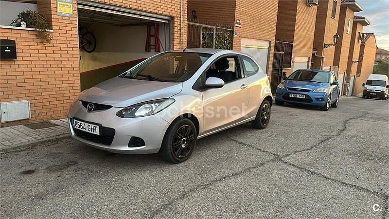 Usado Mazda 2 Active 75 CV (55 kW) 2008 Gris / plata Utilitario