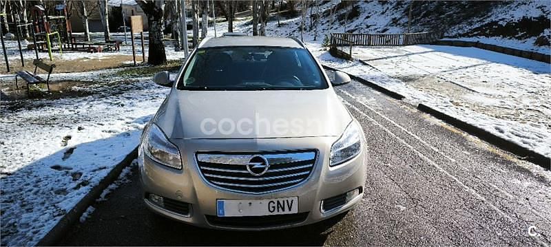 Usado Opel Insignia Sport 130 CV (95 kW) 2009 Gris / plata Familiar