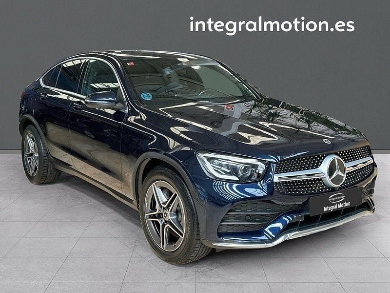 Usado Mercedes GLC220 AMG 194 CV (142 kW) 2021 Negro SUV