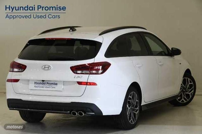 Usado Hyundai i30 N Line 99 CV (72 kW) 2024 Atlas white Familiar