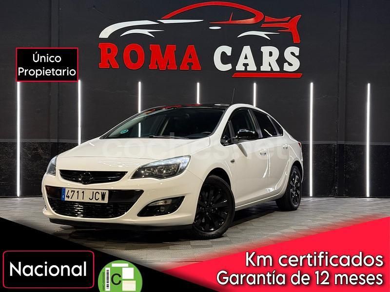 Blanco Usado 2015 Opel Astra Excellence Berlina | 7890 € (Buen precio) - Imagen 1/4