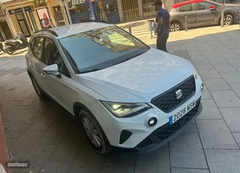 Usado Seat Arona 115 CV (84 kW) 2024 Blanco SUV