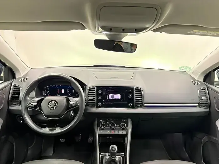 Usado Skoda Karoq Ambition 150 CV (110 kW) 2022 Azul SUV