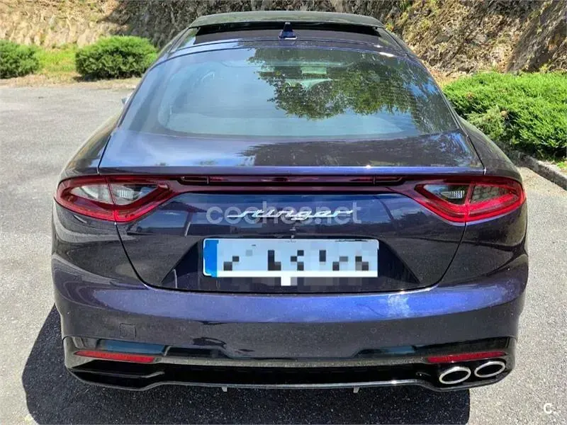 Usado Kia Stinger GT-Line 200 CV (147 kW) 2019 Azul Utilitario