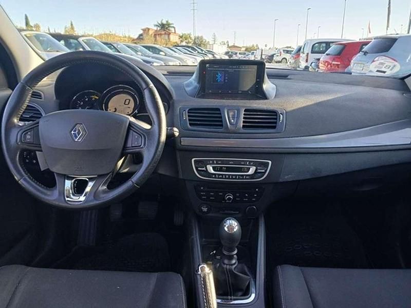 Usado Renault Mégane III Business 110 CV (80 kW) 2014 Gris Utilitario