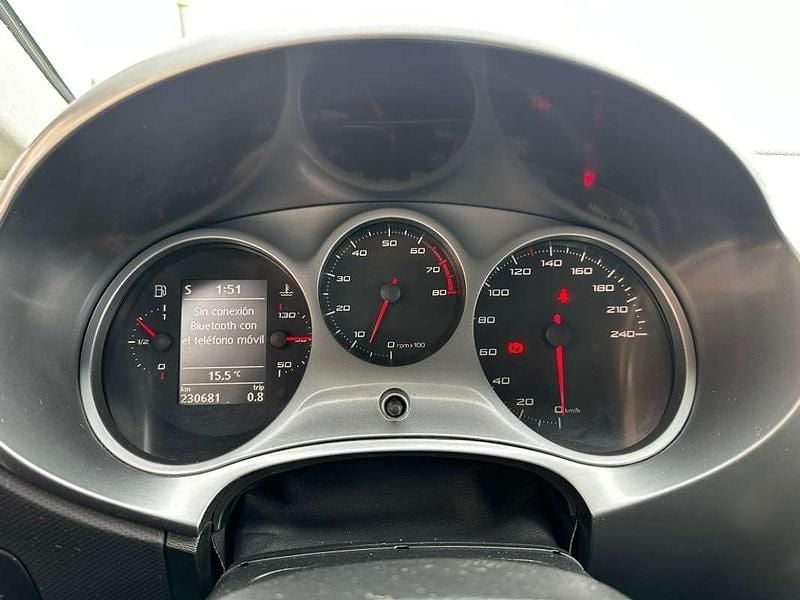 Usado Seat Leon Style 125 CV (91 kW) 2012 Blanco Utilitario