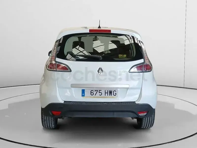 Usado Renault Scénic III Expression 110 CV (80 kW) 2014 Blanco Monovolumen
