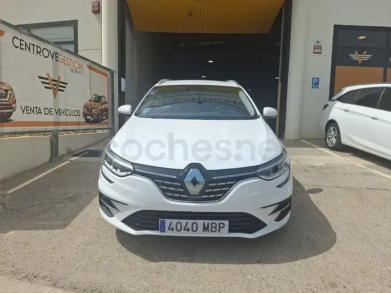 Usado Renault Mégane GrandTour Techno 140 CV (102 kW) 2022 Blanco Familiar