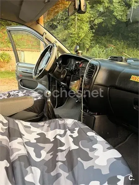 Usado Hyundai H-1 99 CV (72 kW) 2006 Negro Monovolumen