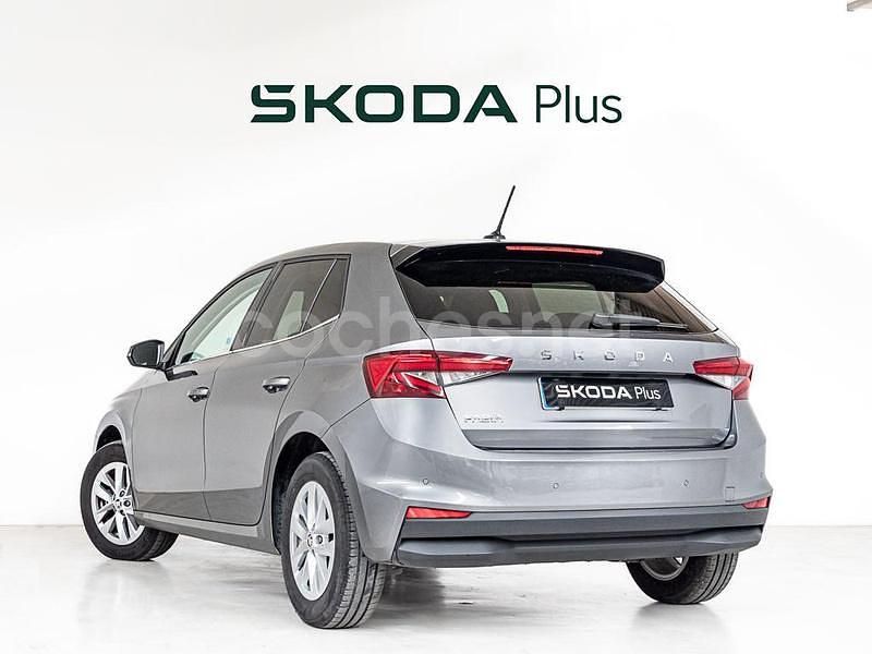 Usado Skoda Fabia Ambition 80 CV (58 kW) 2023 Gris Berlina