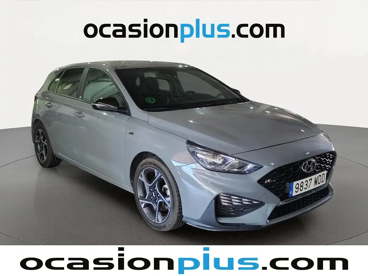 Usado Hyundai i30 N Line 120 CV (88 kW) 2022 Gris Utilitario