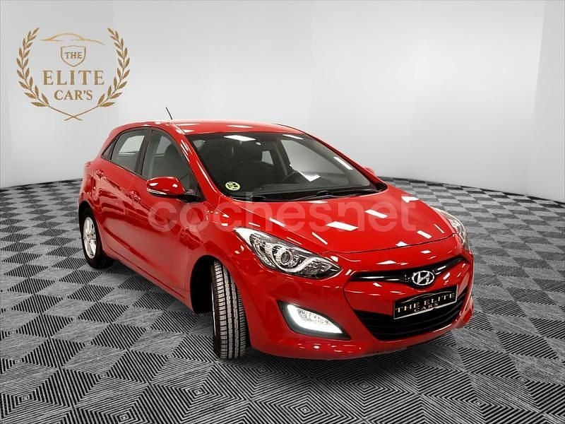 Rojo Usado 2012 Hyundai i30 Berlina | 6490 € (Precio justo) - Imagen 1/4
