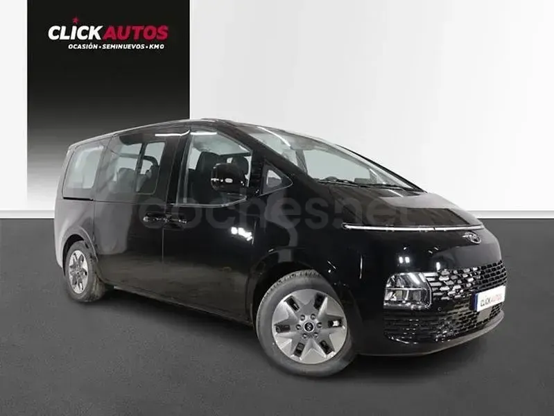 Usado Hyundai Staria 177 CV (130 kW) 2023 Negro Monovolumen