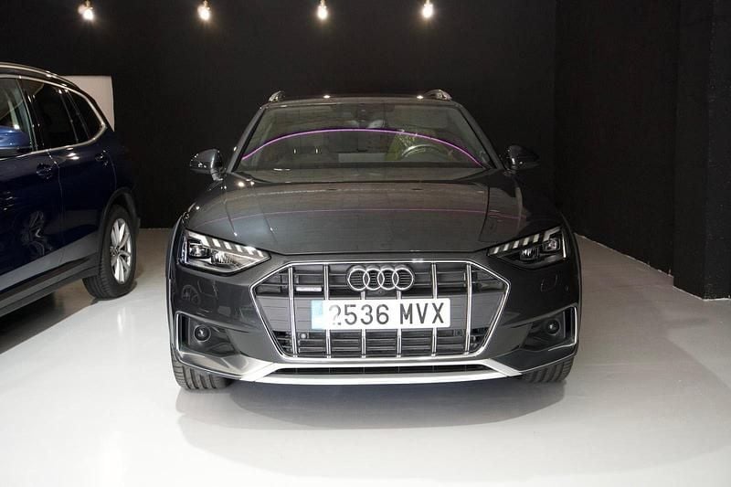 Usado Audi A4 204 CV (150 kW) 2023 Gris