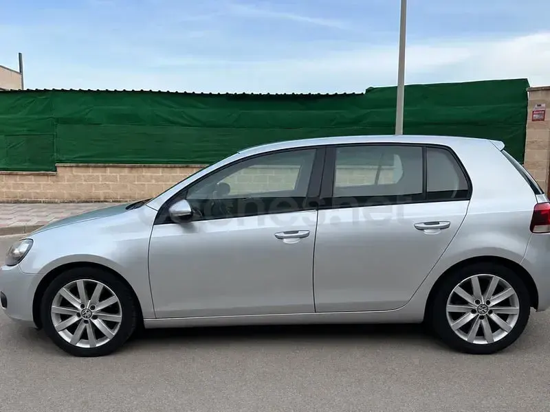 Usado VW Golf VI Advance 110 CV (80 kW) 2011 Gris / plata Utilitario