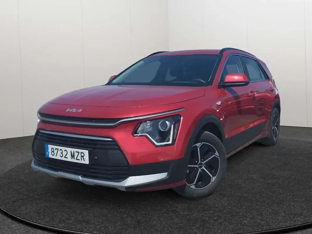Usado Kia Niro 129 CV (94 kW) 2025 Rojo SUV