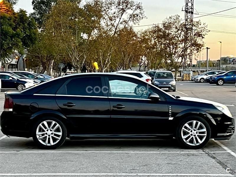 Negro Usado 2006 Opel Vectra Elegance Berlina | 3500 € (Precio justo) - Imagen 1/4