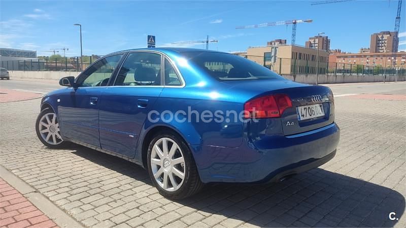 Usado Audi A4 S-Line 140 CV (102 kW) 2006 Azul Berlina
