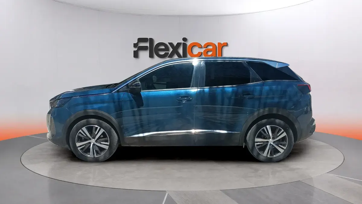 Usado Peugeot 3008 Active 131 CV (96 kW) 2022 Verde SUV