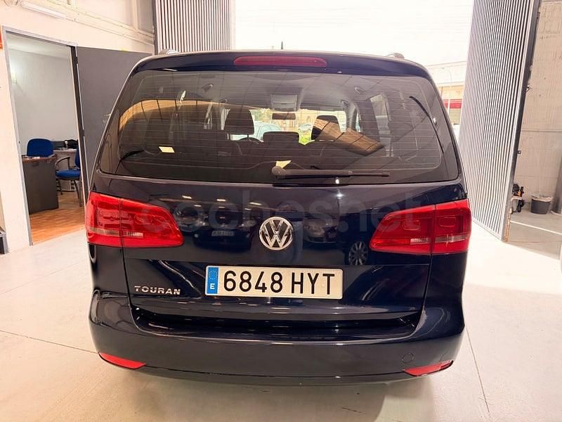 Usado VW Touran Edition 105 CV (77 kW) 2014 Azul Monovolumen