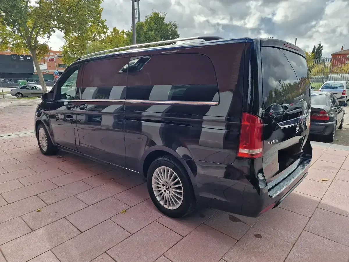 Usado Mercedes V250 Avantgarde 190 CV (139 kW) 2019 Negro Monovolumen