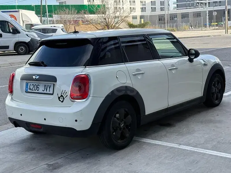 Usado Mini Cooper D 116 CV (85 kW) 2016 Beige Utilitario