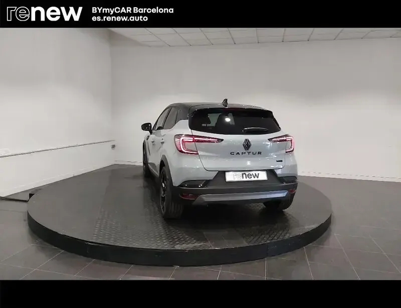 Usado Renault Captur Esprit Alpine 145 CV (106 kW) 2025 Gris SUV