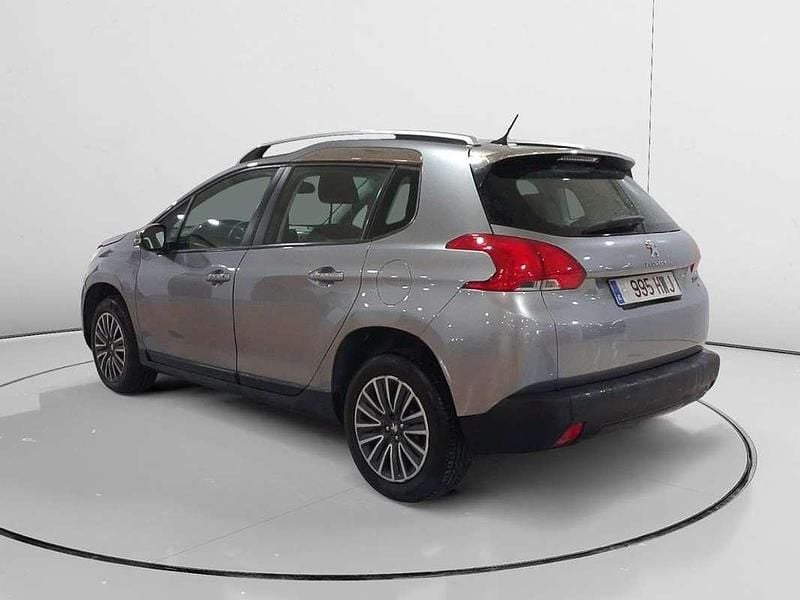 Usado Peugeot 2008 Active 92 CV (67 kW) 2014 Gris SUV