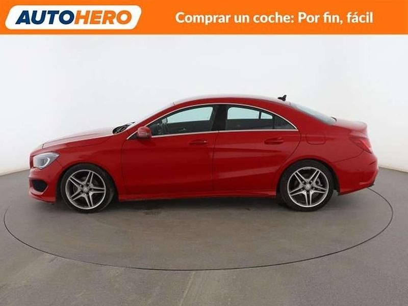 Usado Mercedes CLA200 AMG line 155 CV (114 kW) 2013 Rojo Berlina